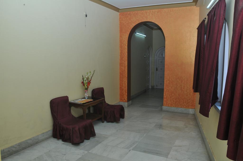New Hotel White Palace Kolkata Exterior photo