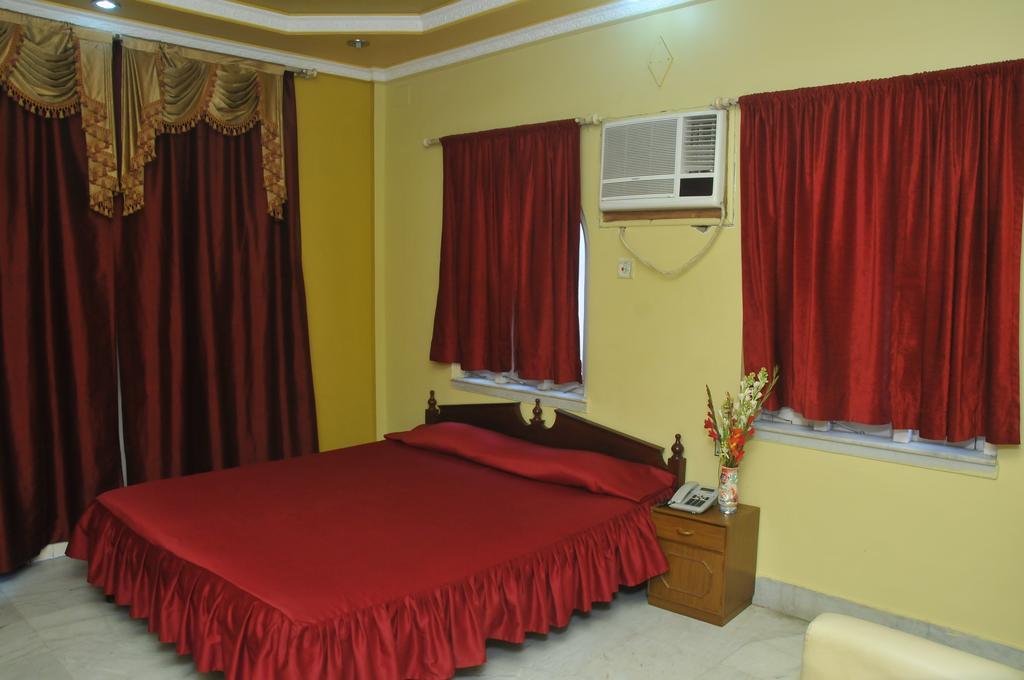 New Hotel White Palace Kolkata Exterior photo